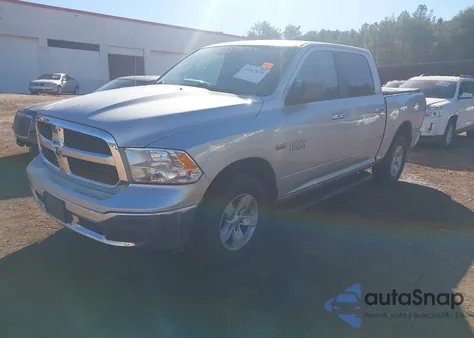 2017 Ram 1500 Slt 4X4 5'7 Box z USA, uszkodzony, nr VIN 1C6RR7LT2HS684942